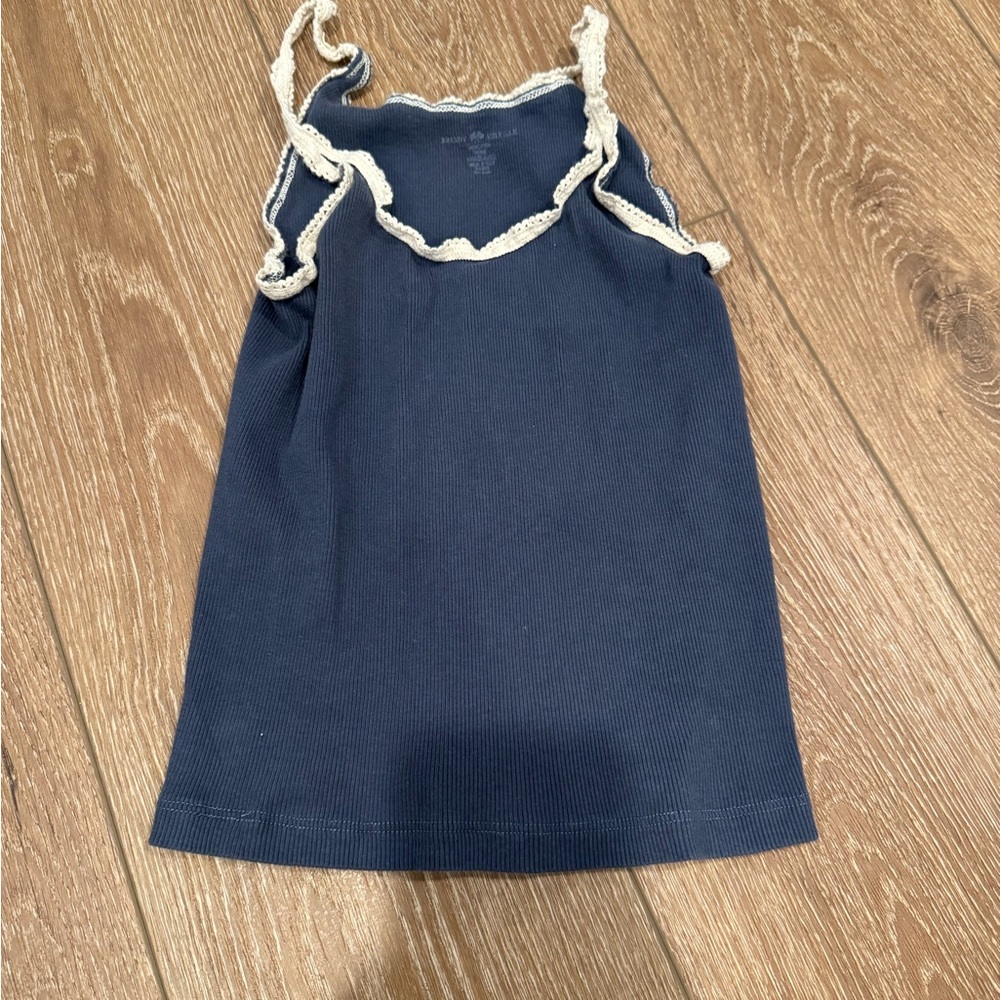 Brandy Melville tank tops / arie